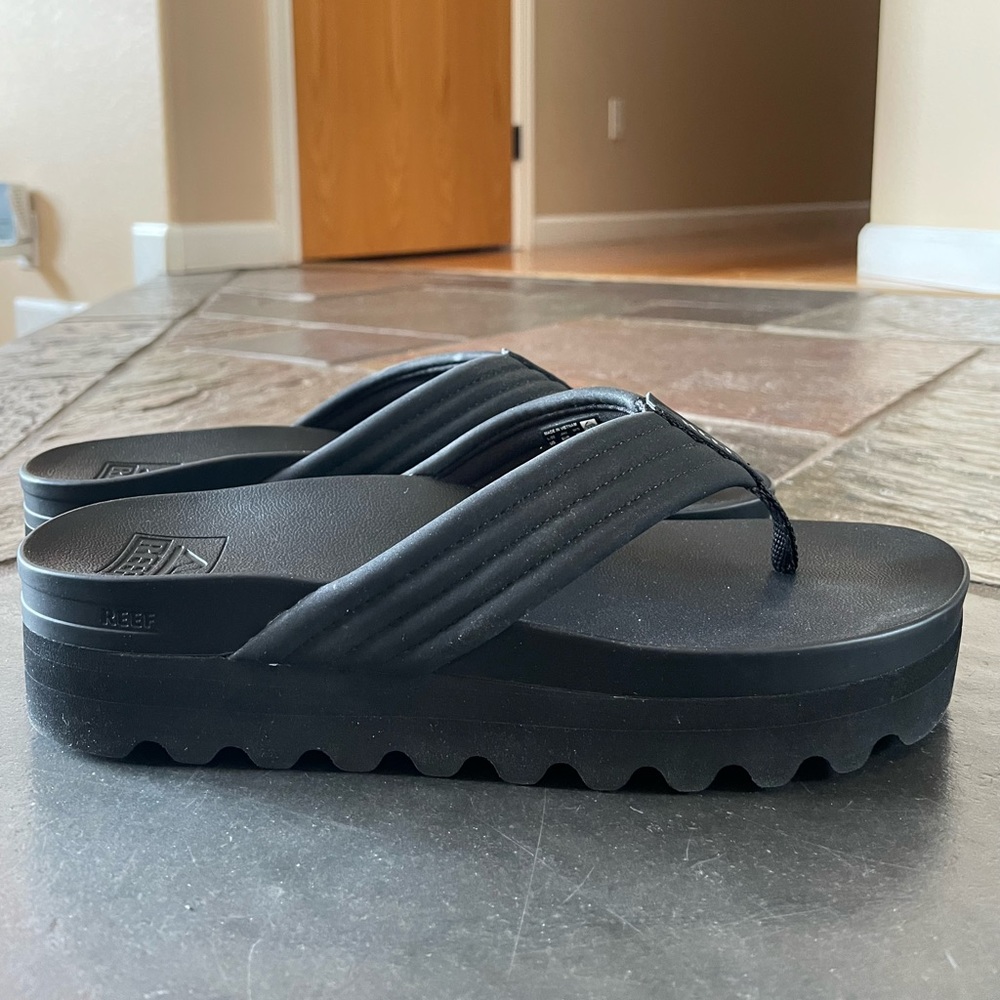 Reef Platform Sandals - Picture 3 of 7